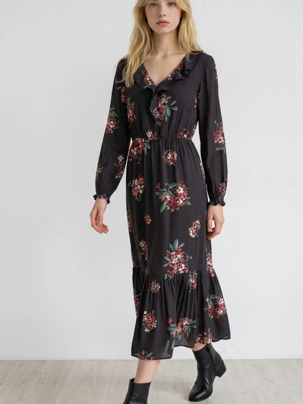LOFT Dark Floral Boho Maxi Dress Long Sleeve V-Neck Ruffle Tiered Size MP